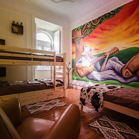 Music Hall Albergue Lisboa